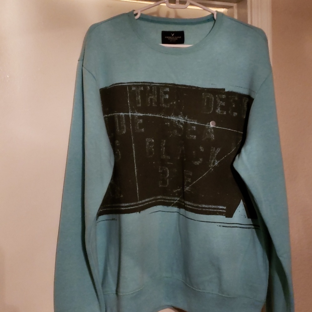 American Eagle Men's Graphic Sweatshirt